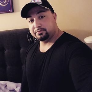 Meet your Posher, Cesar